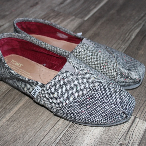 Toms Shoes - Toms